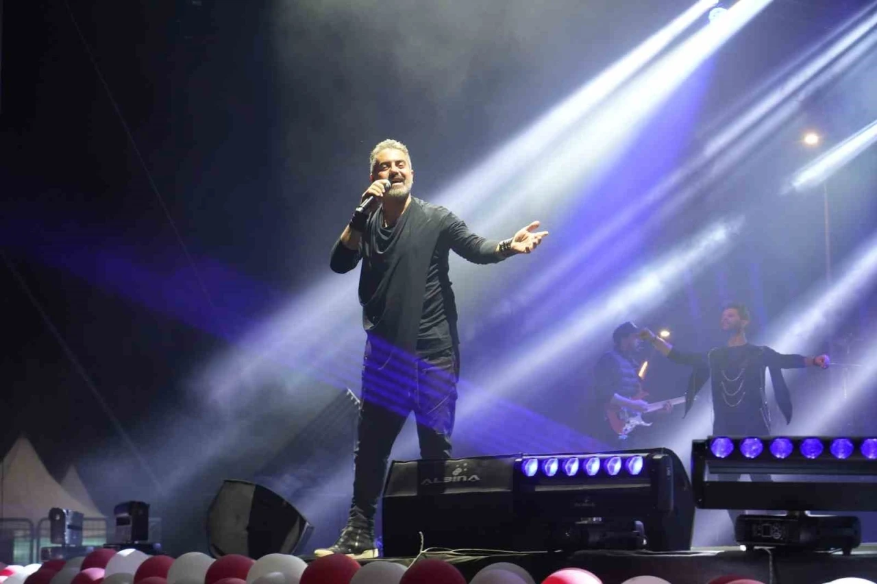 Turgay Başyayla, Niğde Gastronomi Festivali’nde sahle aldı