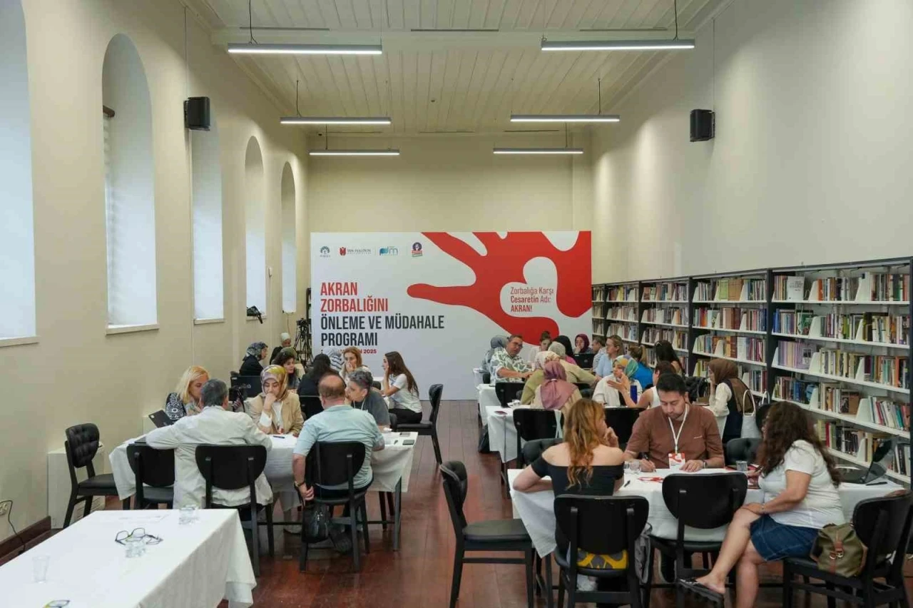 TÜRGEV’den siber zorbalığa karşı akran nezaketi hamlesi
