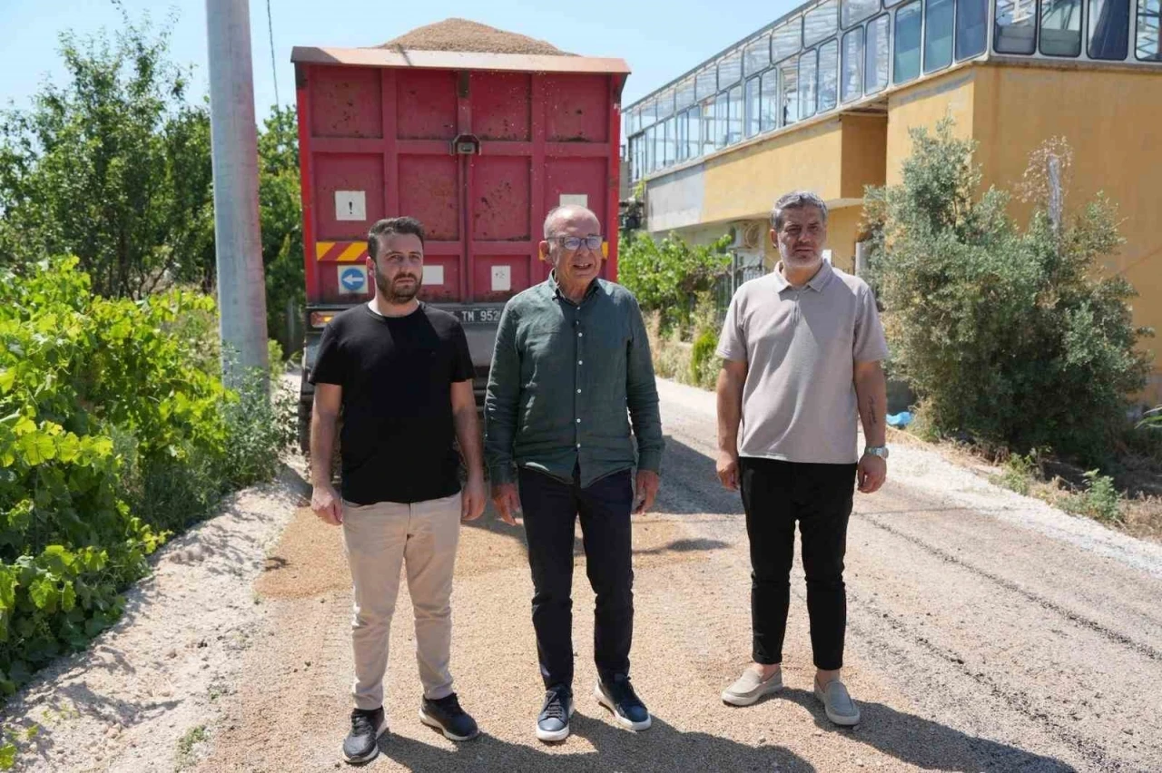 Turgutlu Belediyesi asfalt sezonunu a&ccedil;tı
