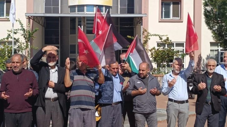 Turgutlu&rsquo;da İsrail&rsquo;e lanet, Filistin&rsquo;e destek mitingi
