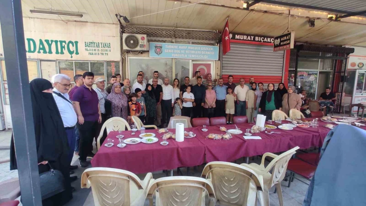 Turgutlu’da şehit aileleri ve gaziler kahvaltı programında buluştu
