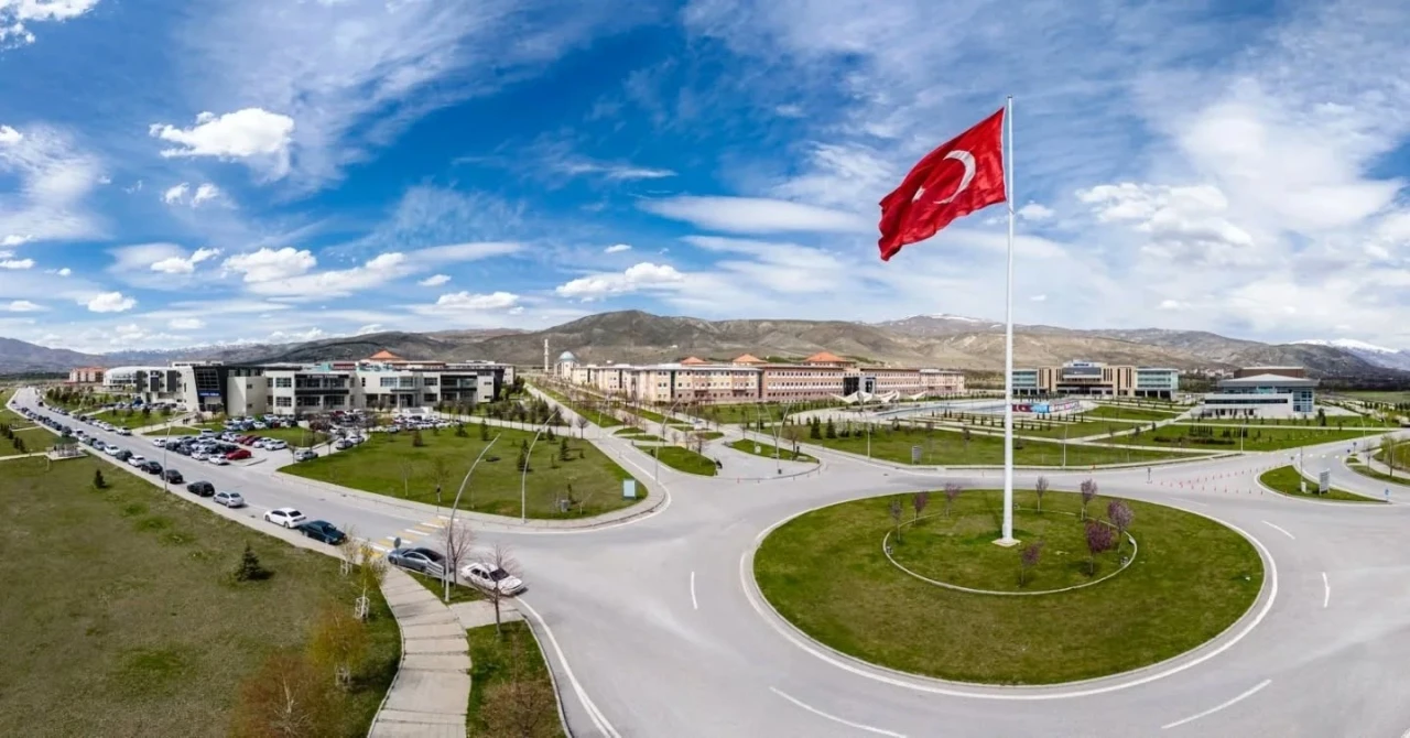 Turizm ve dil eğitimi yeni fakültede aynı çatıda
