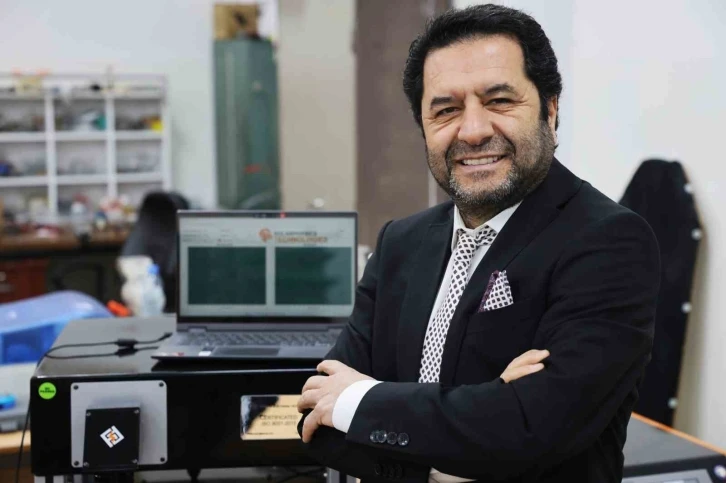Türk bilim adamı ürettiği cihazla ABD’li teknoloji devine rakip oldu