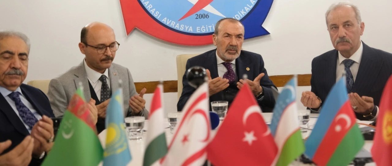 T&uuml;rk Eğitim-Sen&rsquo;den 250 T&uuml;rkmen gencine akademik T&uuml;rk&ccedil;e eğitimi
