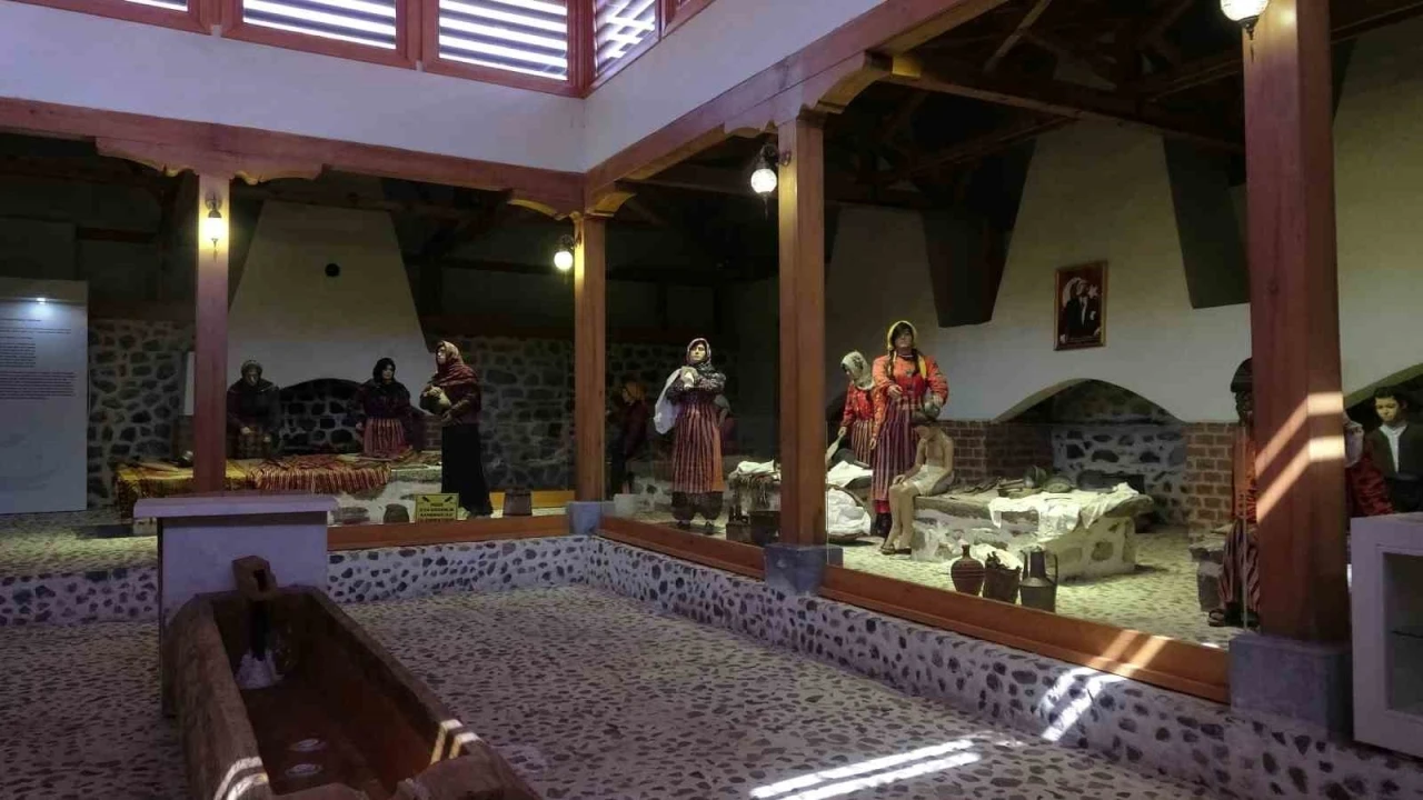 T&uuml;rk kadının cefakarlığı ve mahalle k&uuml;lt&uuml;r&uuml; bu m&uuml;zede yaşatılıyor
