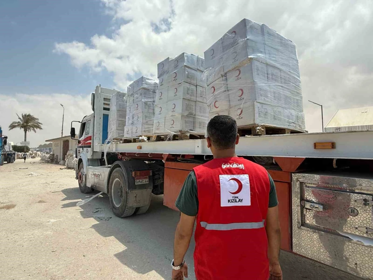 Türk Kızılay, Gazze’de bulunan 2 hastanenin operasyonlarını üstlendi
