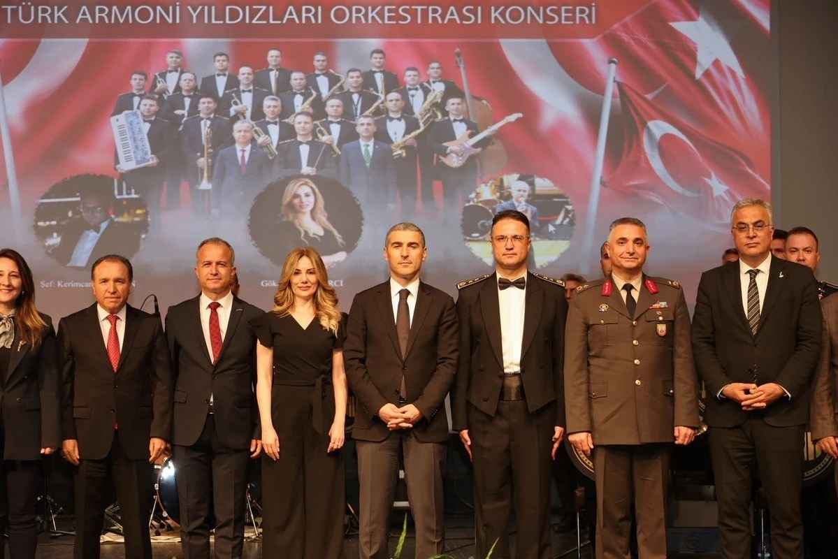 T&Uuml;RKAY&rsquo;ın konseri mest etti
