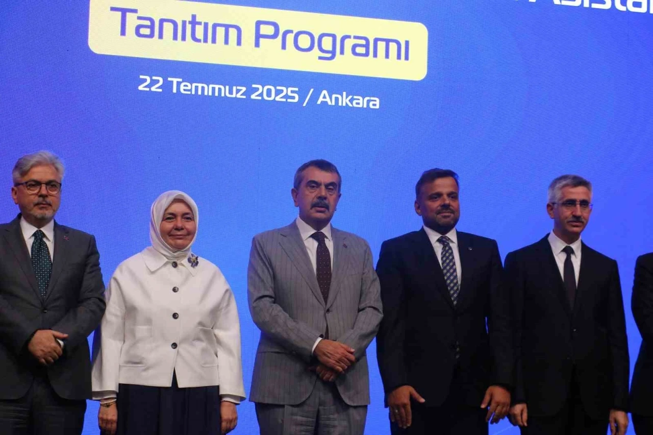Turkcell Genel Müdürü Koç: &quot;Kritik teknolojilerde tam bağımsızlığı sağlamak için var gücümüzle çalışıyoruz&quot;

