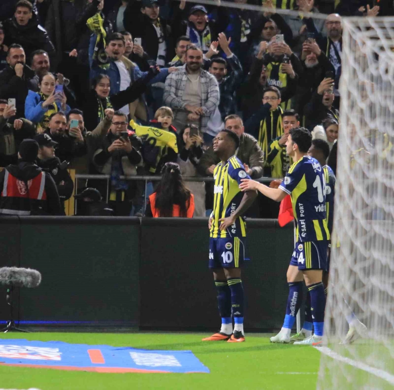 Turkcell S&uuml;per Kupa&rsquo;da finalin adı Galatasaray - Fenerbah&ccedil;e
