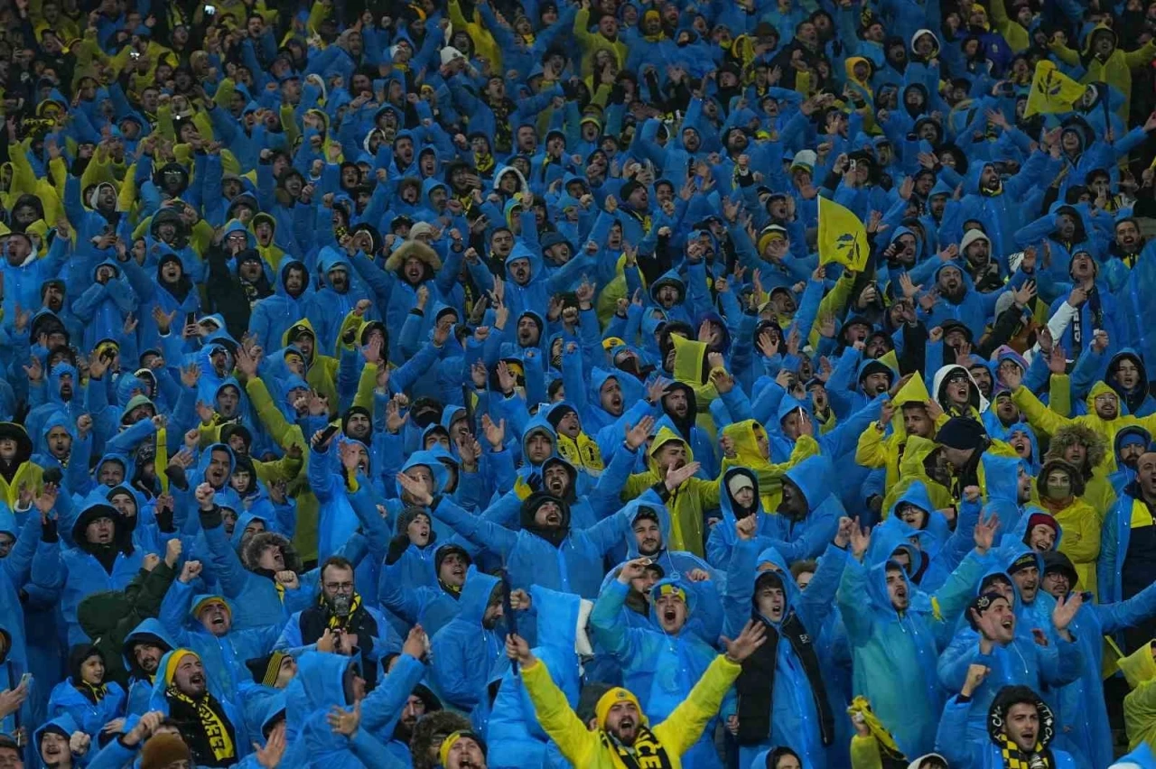 Turkcell S&uuml;per Kupa finalini 58 bin 397 seyirci takip etti
