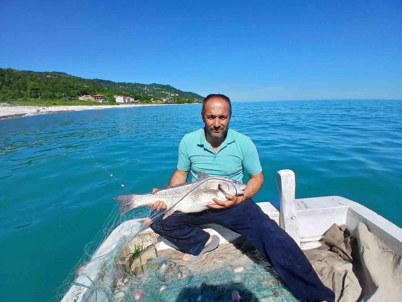 T&uuml;rkeli&rsquo;de nadir g&ouml;r&uuml;len k&ouml;tek balığı avlandı
