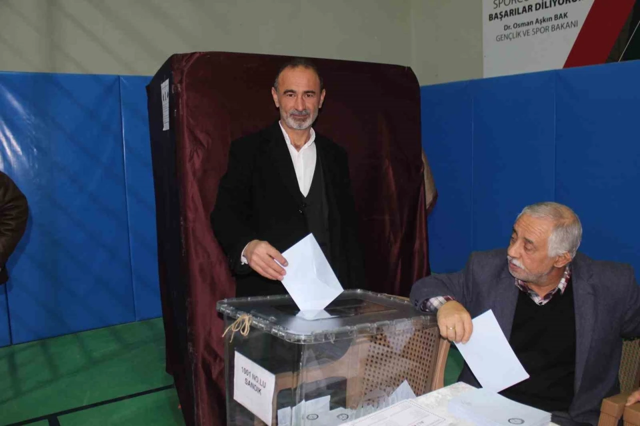 T&uuml;rkeli Esnaf Odası&rsquo;nda Ali Karahan g&uuml;ven tazeledi
