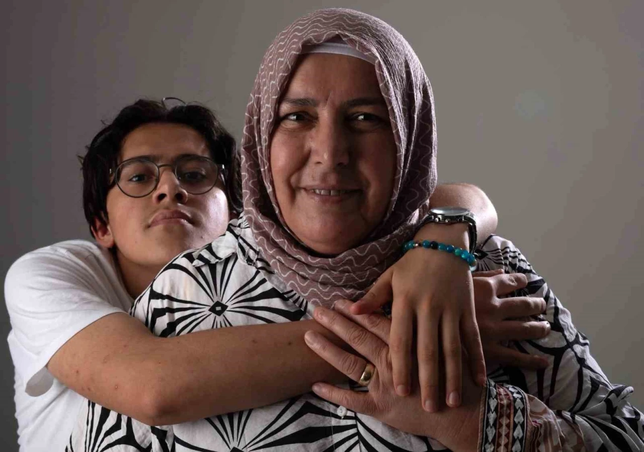 T&uuml;rkiye 70.&rsquo;si olan y&uuml;zde 94 engelli Y&uuml;cehan&rsquo;dan ilham veren başarı hikayesi
