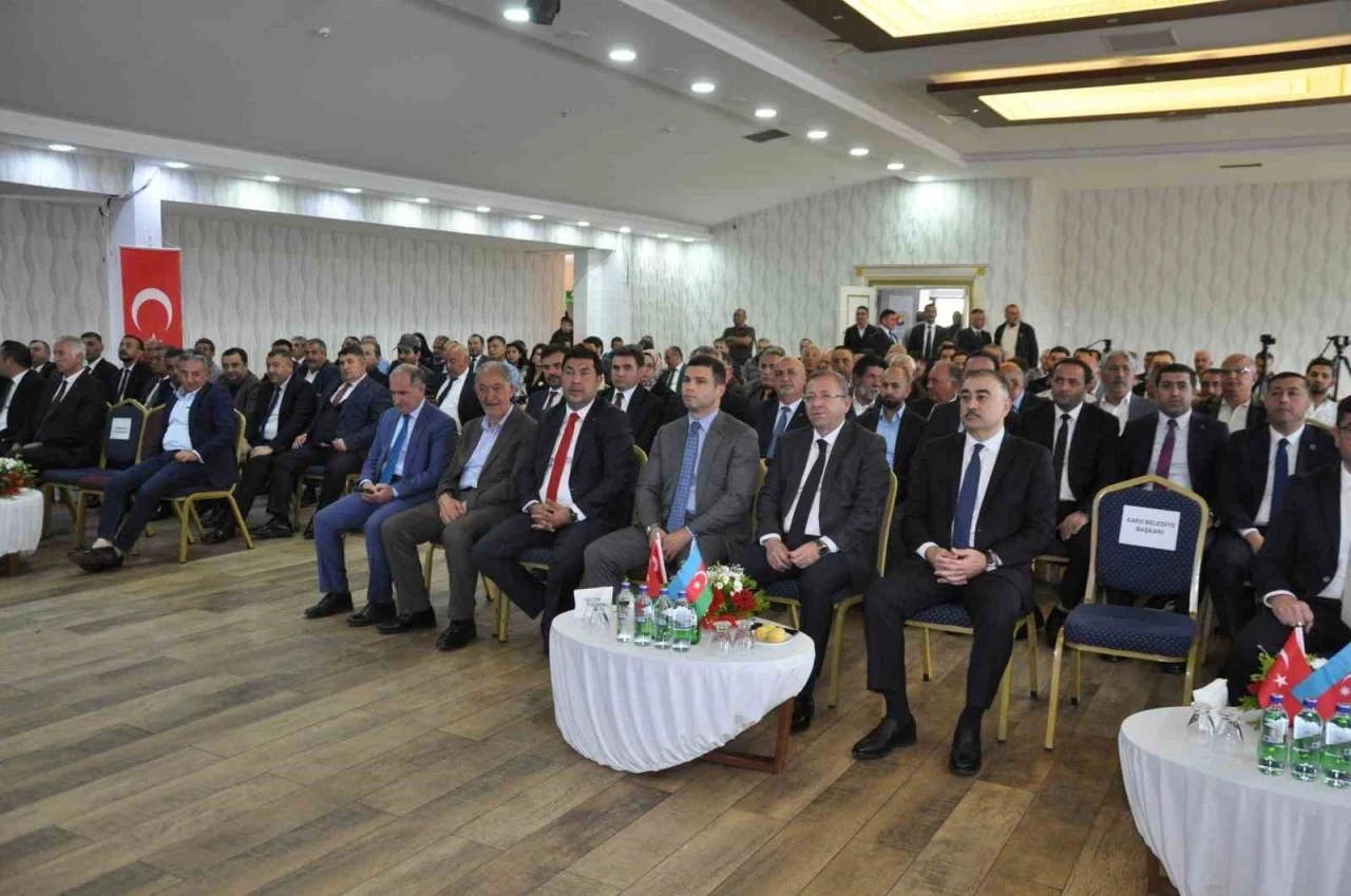 Türkiye-Azerbaycan iş adamları Kars’ta buluştu
