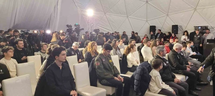 T&uuml;rkiye Cumhuriyeti tarihinde bir ilk: T&uuml;rk astronot Alper Gezeravcı&rsquo;nın uzay yolculuğu başladı
