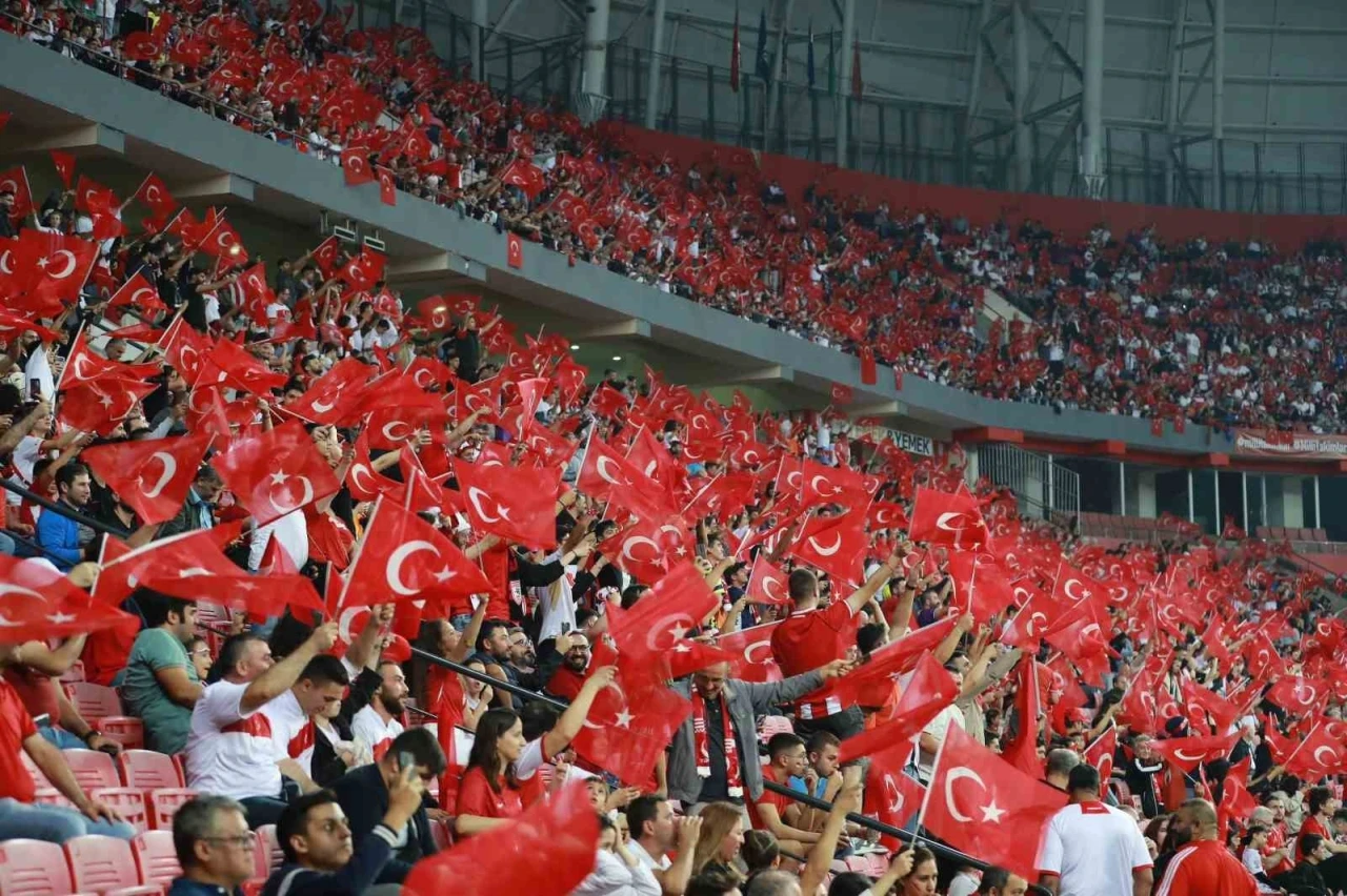 Türkiye - Gürcistan maçının tribün gelirleri Gazze’ye bağışlanacak
