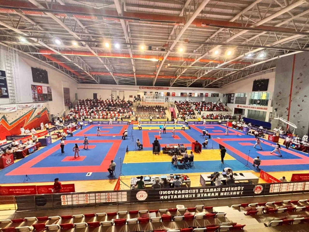Türkiye Karate Premier Ligi’nin Muş etabı başladı
