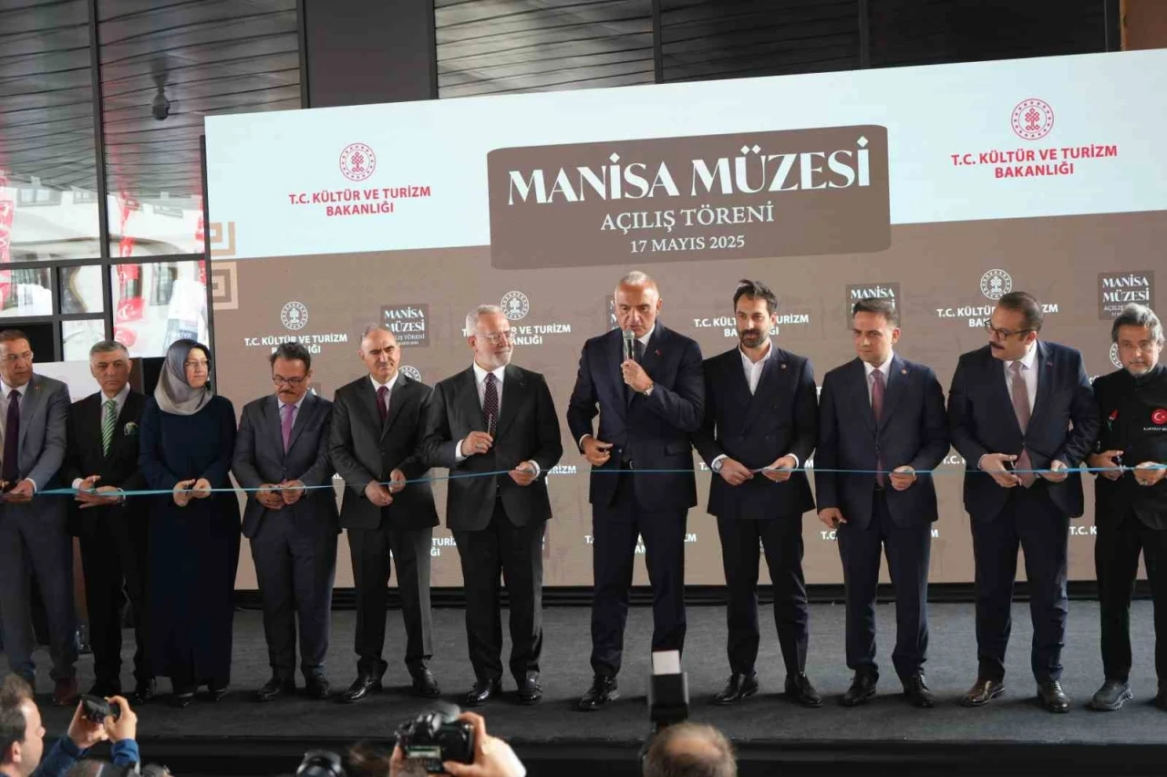 Türkiye Kültür Yolu Festivali Bakan Ersoy’un katılımıyla Manisa’da başladı
