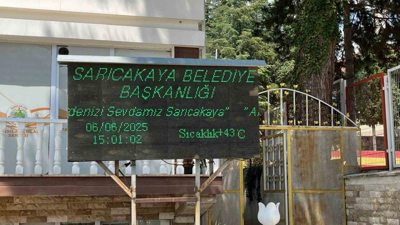 Türkiye’nin en sıcak yeri seçilen ilçede termometreler 43 dereceyi gösterdi
