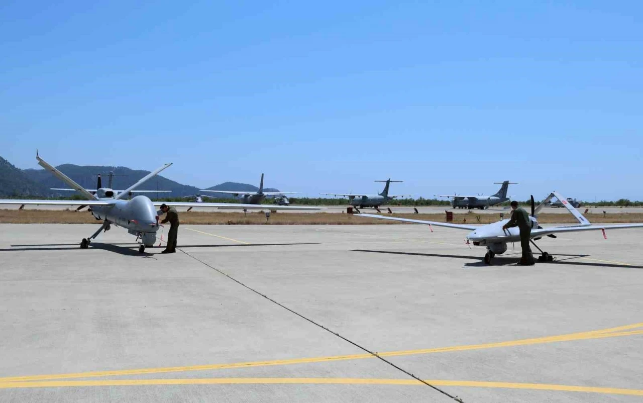 Türkiye’nin gururu İHA-SİHA pilot ve yer destek ekibi bayramda görev başında
