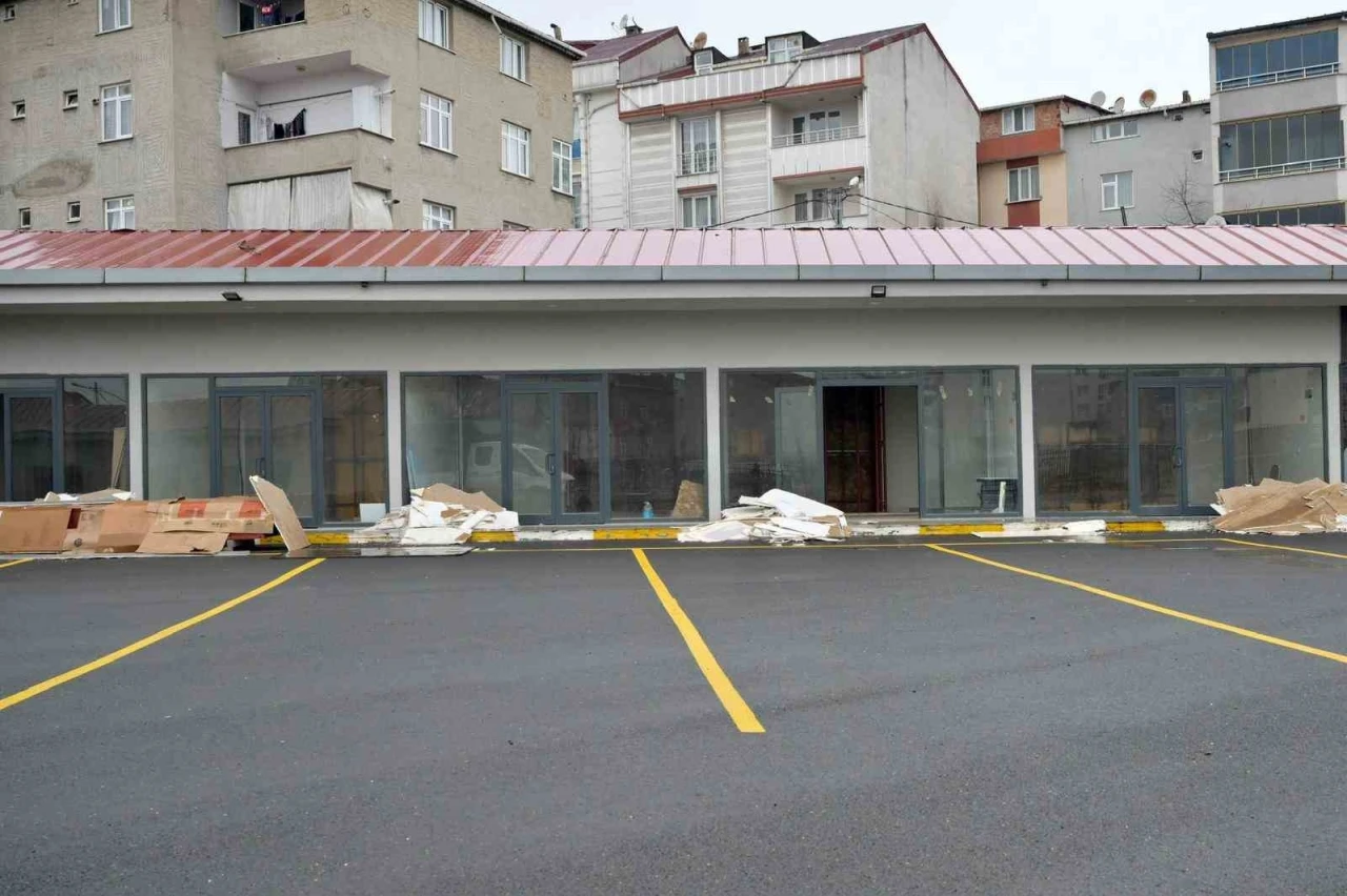 T&uuml;rkiye&rsquo;nin ilk 112 Komuta Merkezi Esenyurt&rsquo;ta hayata ge&ccedil;iyor
