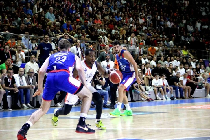 T&uuml;rkiye Sigorta Basketbol S&uuml;per Ligi: &Ccedil;ağdaş Bodrumspor: 75 - A. Efes: 87
