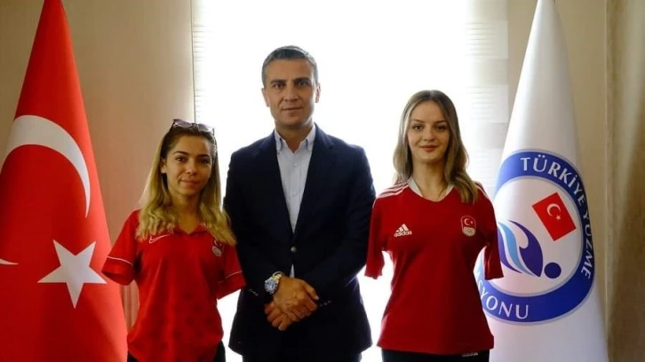 T&uuml;rkiye Y&uuml;zme Federasyonu Başkanı Erkan Yal&ccedil;ın, Sevilay &Ouml;zt&uuml;rk ve S&uuml;meyye Boyacı ile bir araya geldi
