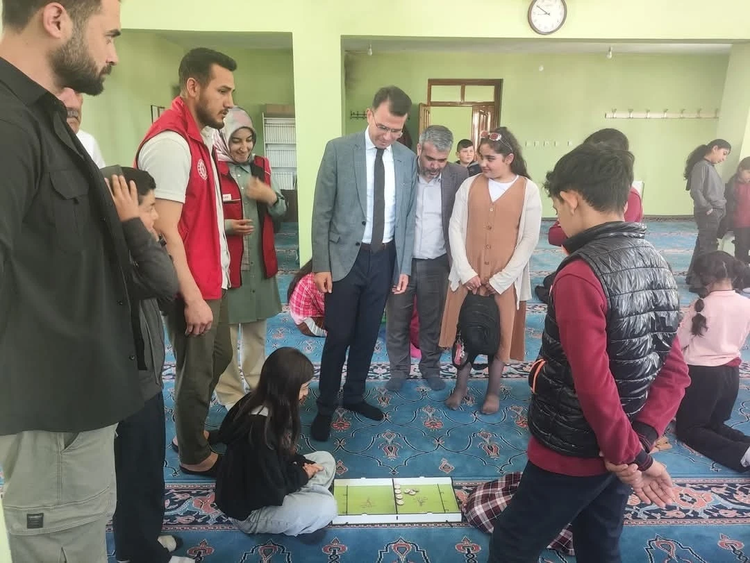 Tutak’ta &quot;ÇEDES&quot; Projesi kapsamında öğrencilerle Gençlik Buluşması
