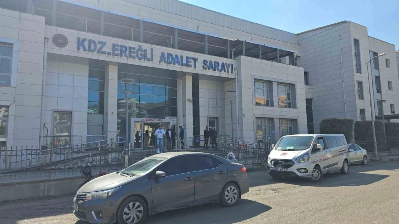 Tutuklandığını &ouml;ğrenen ş&uuml;pheli adliyede camdan atladı
