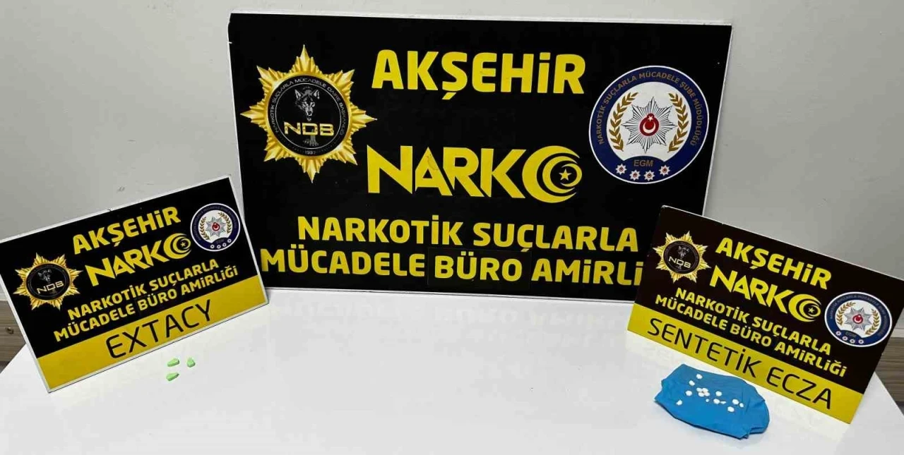 Tutuklu oğlunu ziyarete gitti, &uuml;zerinden 18 uyuşturucu hap &ccedil;ıktı
