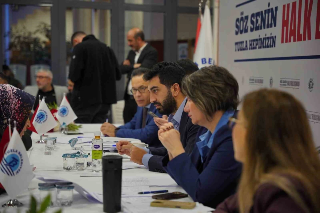 Tuzla Belediyesi&rsquo;nde birebir g&ouml;r&uuml;şme: Başkan Bing&ouml;l komşularıyla buluştu
