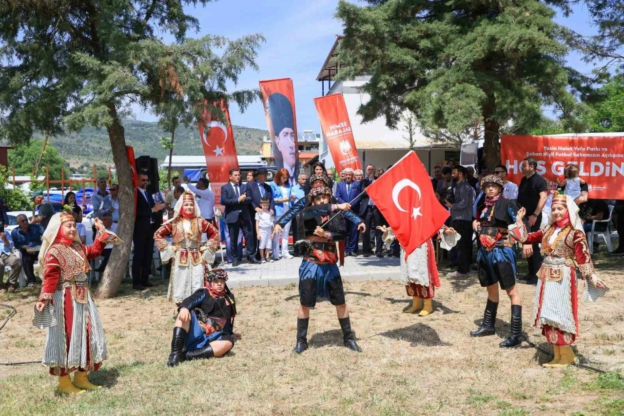 Üçpınar Yasin Halat Parkı, Şaban Nişli Futbol Sahası törenle açıldı
