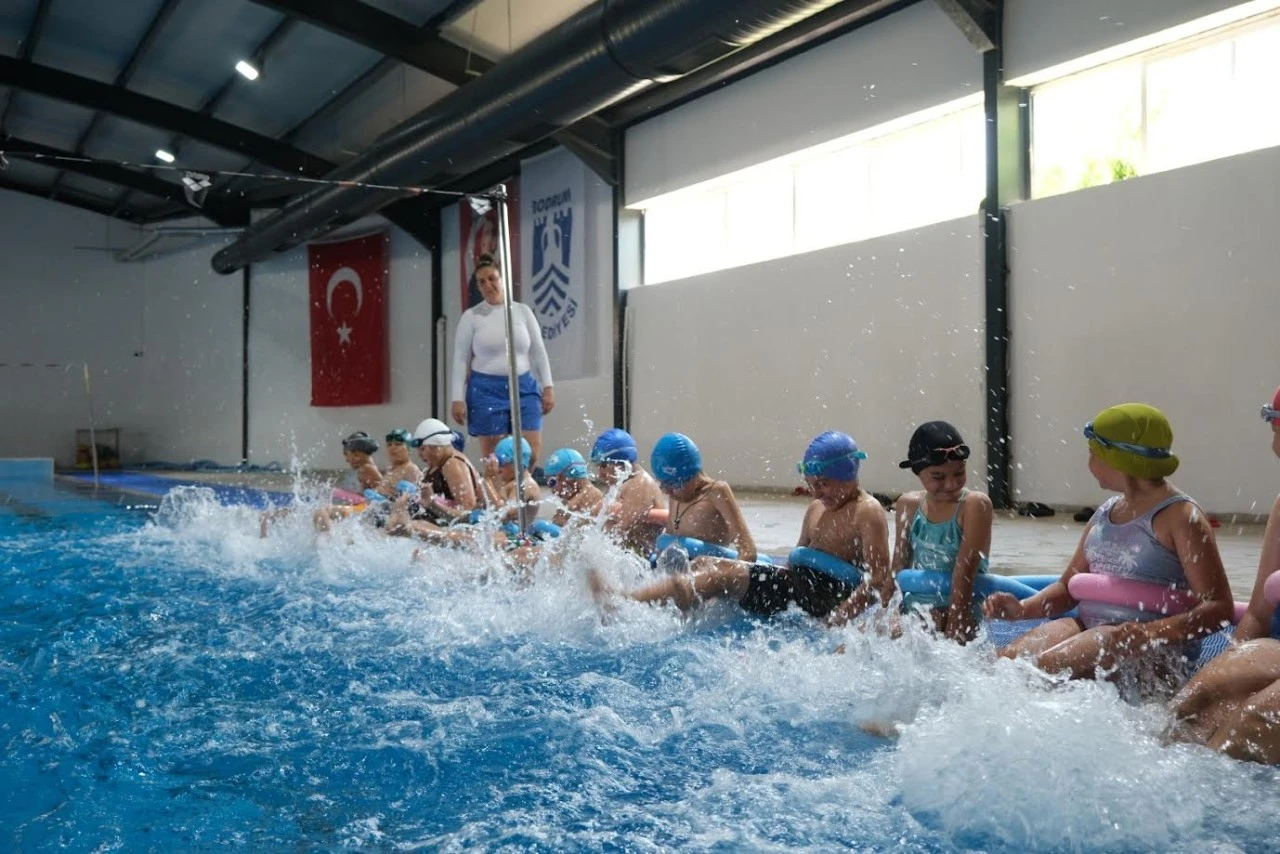 &Uuml;cretsiz Y&uuml;zme Kurslarında İlk Etap Başladı