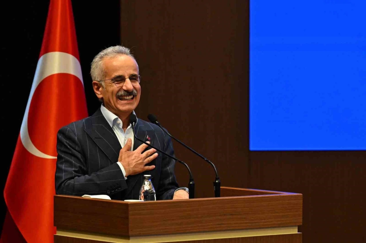 Ulaştırma ve Altyapı Bakanı Uraloğlu: &quot;Esenboğa Metromuzun yeni projesini 2 aya kadar bitirmiş olacağız&quot;
