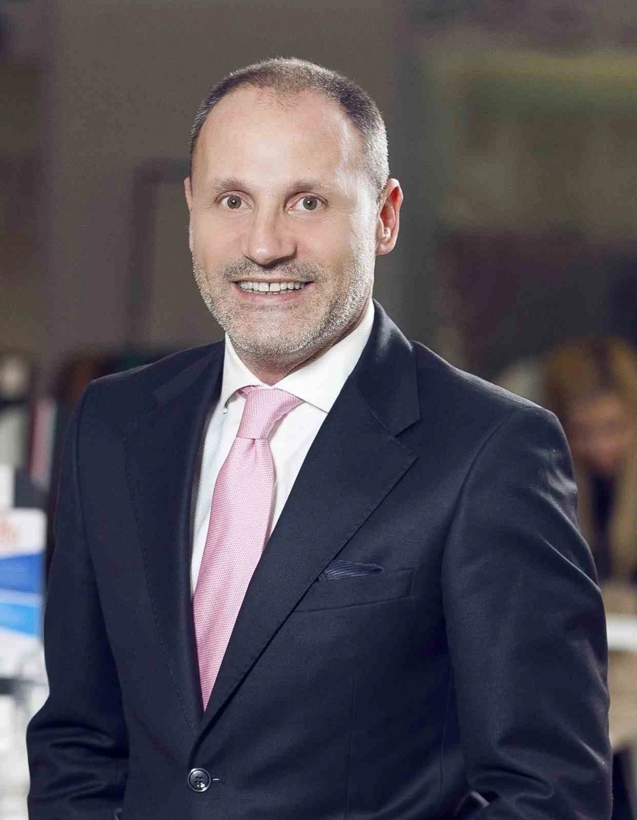 &Uuml;lker&rsquo;de &uuml;st d&uuml;zey atama
