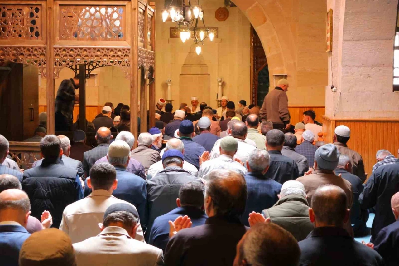 Ulu Cami’de Kur’an ziyafeti
