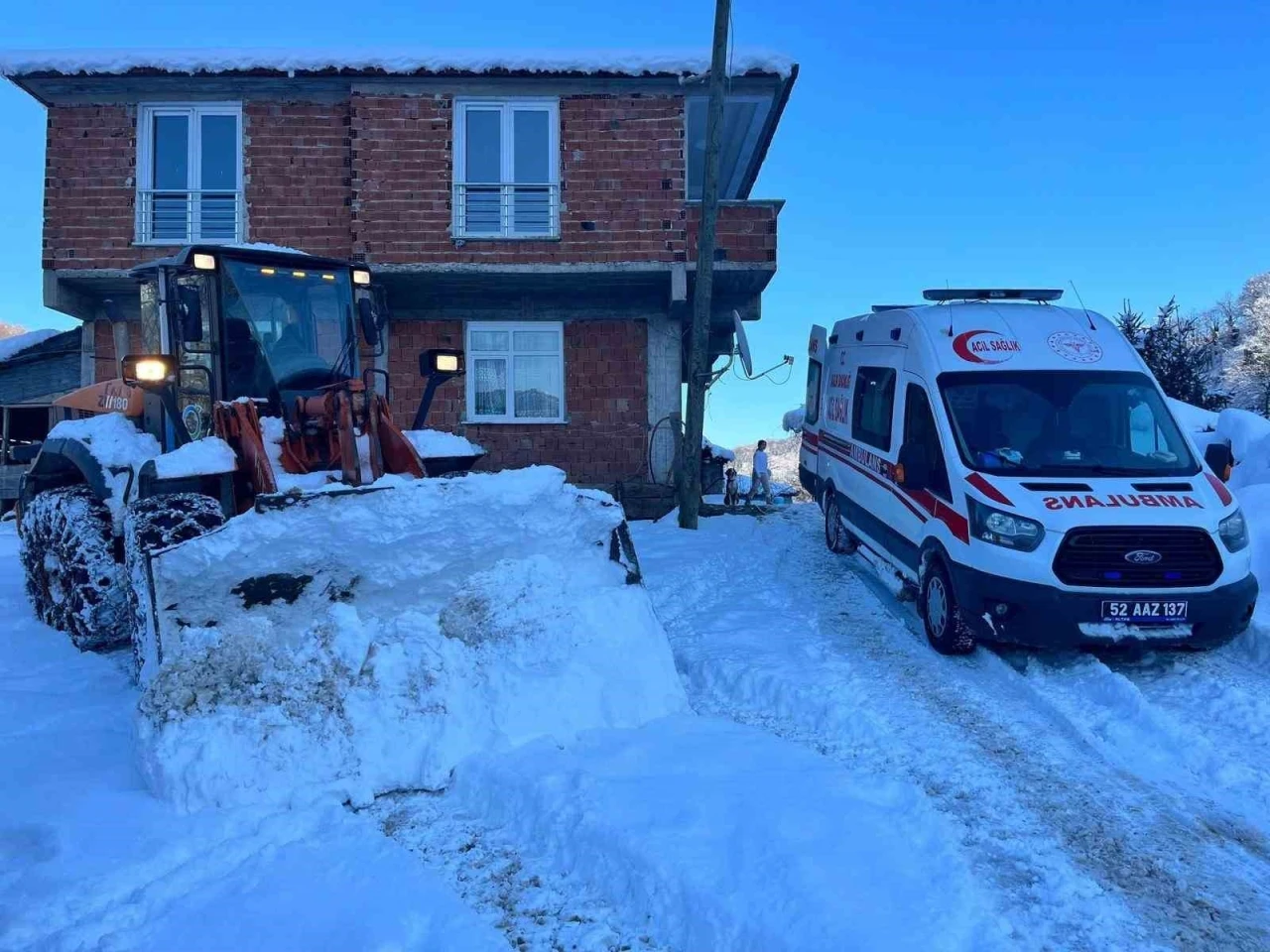 Ulubey&rsquo;de yollar a&ccedil;ık
