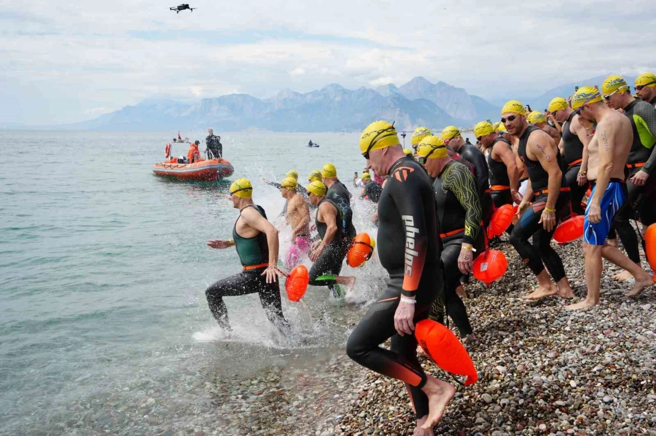 Uluslararası Açık Su Yüzme Yarışı X-WATERS Antalya’da gerçekleşti
