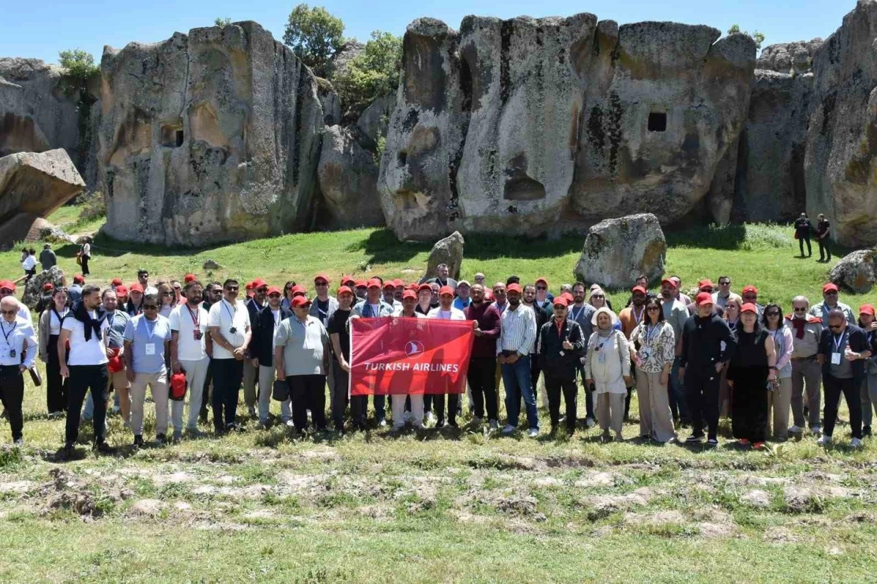 Uluslararası turizm uzmanlarına Afyonkarahisar tanıtıldı
