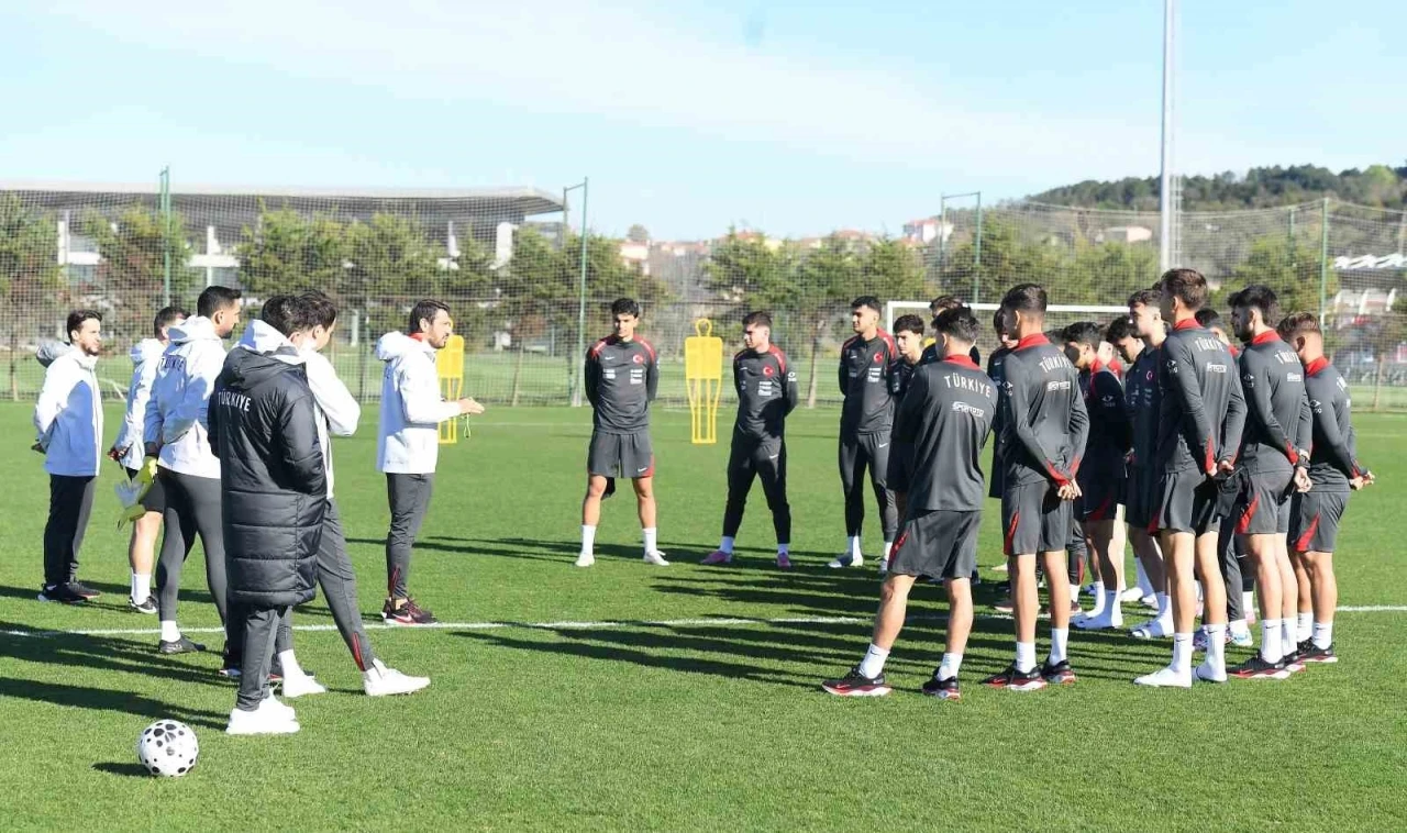 Ümit Milli Takımı, Litvanya maçı hazırlıklarına ara vermeden başladı
