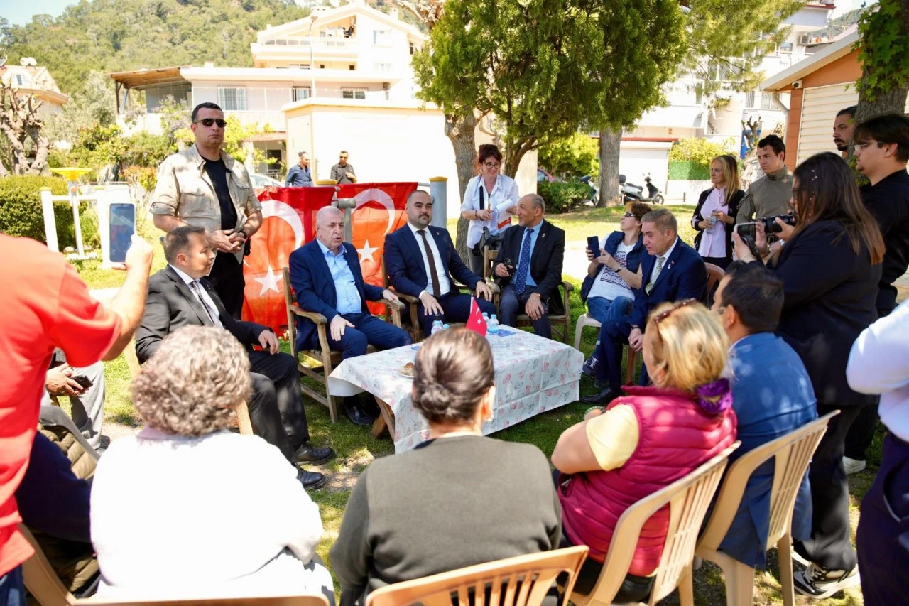 &Uuml;mit &Ouml;zdağ Marmaris&rsquo;te muhtarlarla buluştu