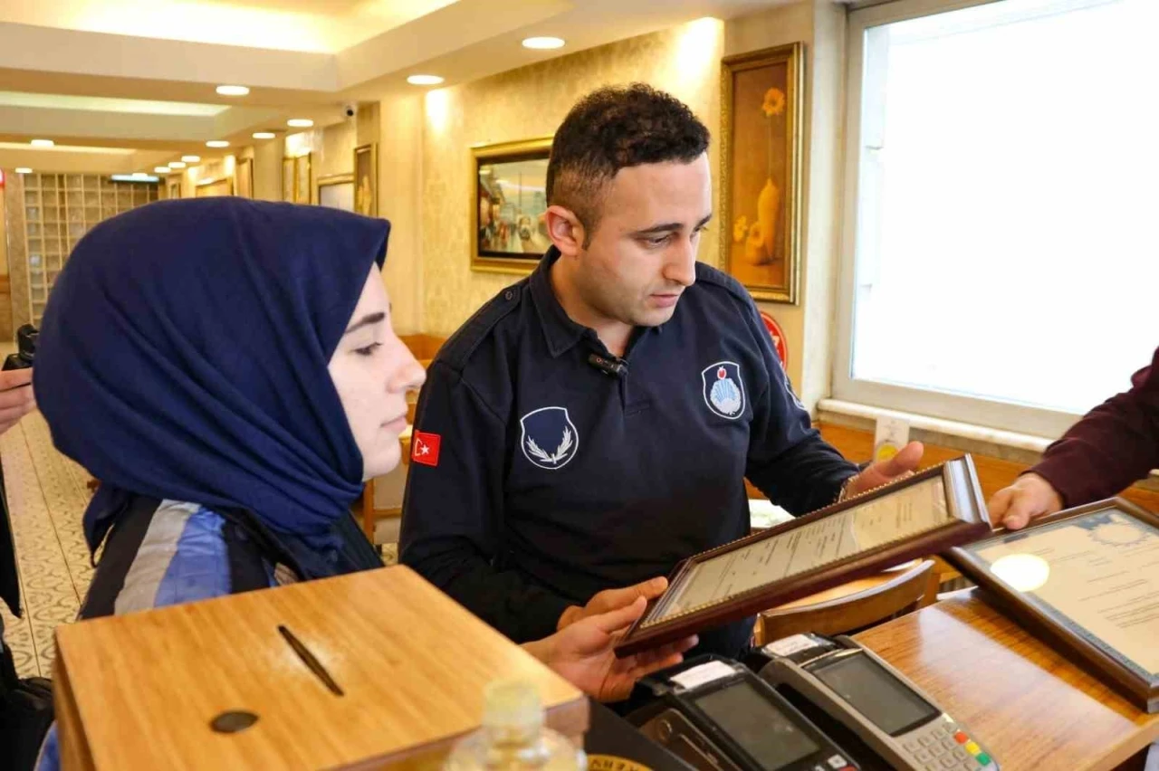 Ümraniye Belediyesi’nden Tepeüstü’ndeki işletmelere hijyen denetimi
