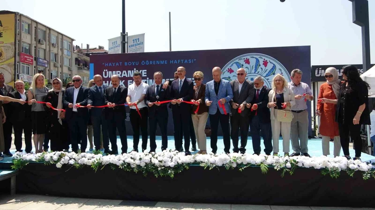 Ümraniye’de ‘Halk Eğitimi Merkezi Yıl Sonu Sergisi’ açıldı
