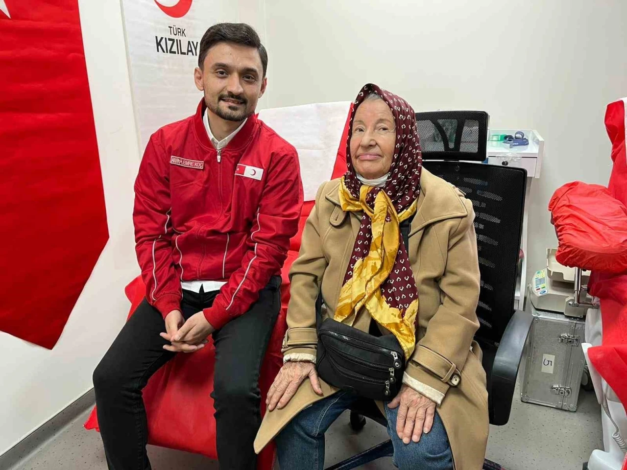 &Uuml;mraniye&rsquo;de Kızılay S&uuml;mer G&uuml;nay Kan Alma Birimi hizmete a&ccedil;ıldı
