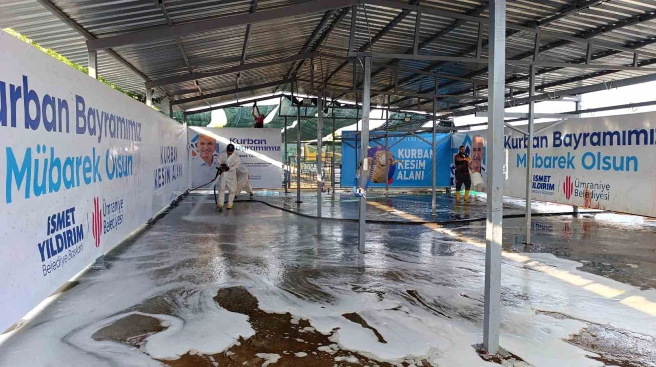 Ümraniye’de kurban temizliği ve dezenfeksiyon çalışmaları başladı
