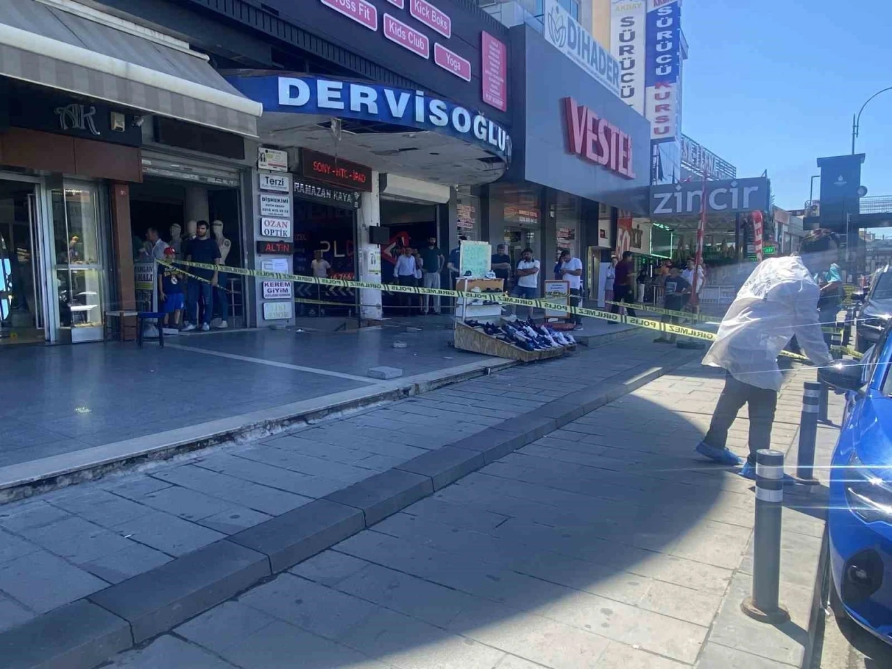 Ümraniye’de kuyumcuya silahlı soygun girişimi

