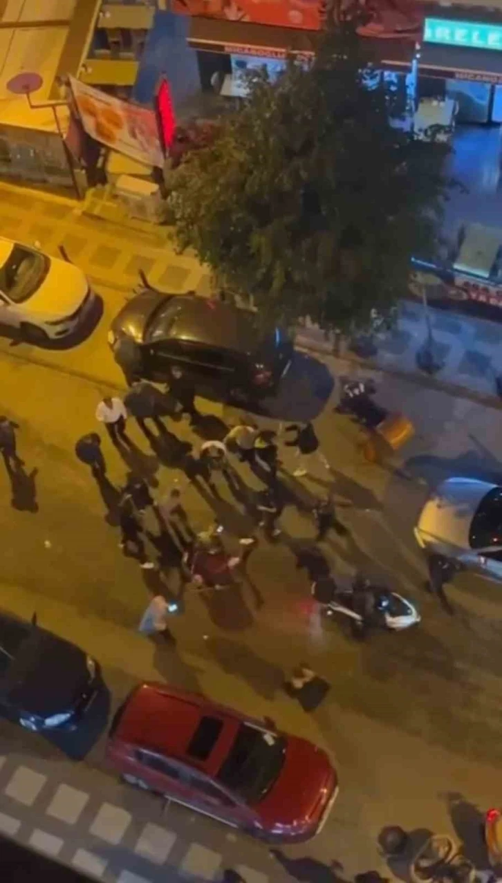 &Uuml;mraniye&rsquo;de meydan muharebesi gibi kavga
