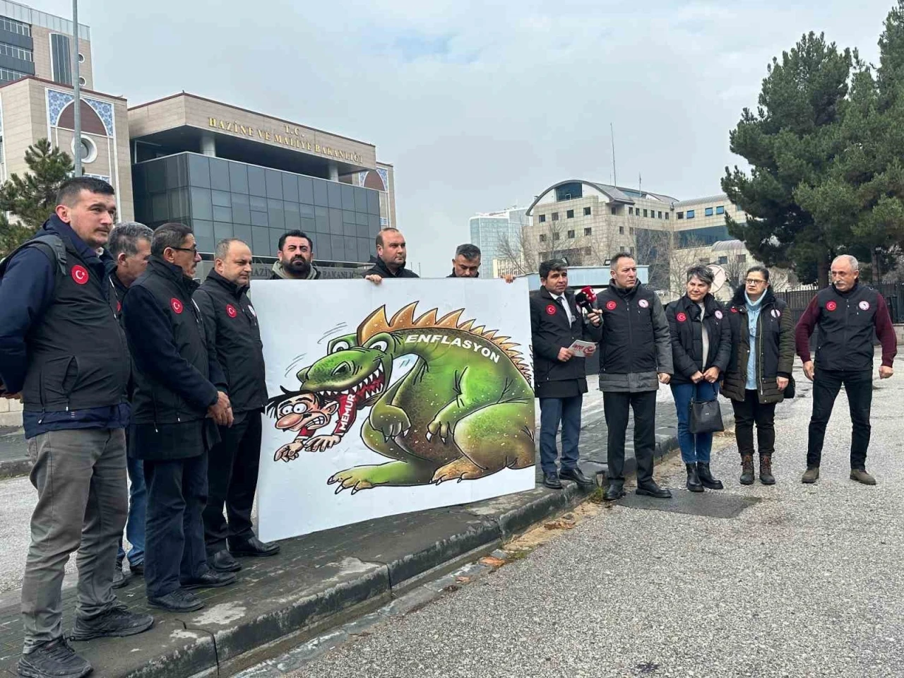 &Uuml;NİPERSEN Başkanı G&uuml;zel: "T&uuml;m kamu &ccedil;alışanları, Ocak maaş artışında refah payı beklemektedir"
