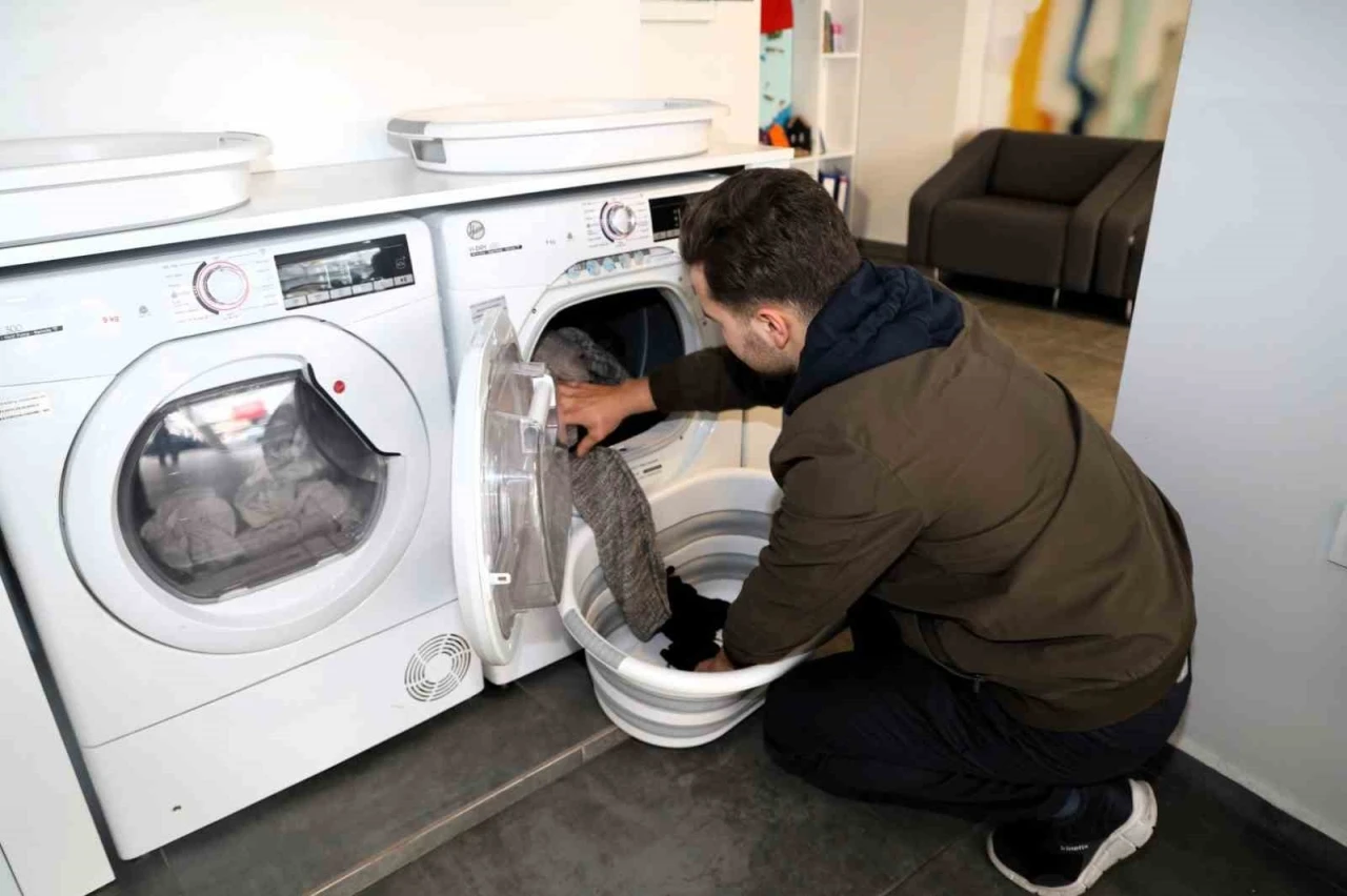 &Uuml;niversite &ouml;ğrencilerine &uuml;cretsiz &ccedil;amaşırhane hizmeti
