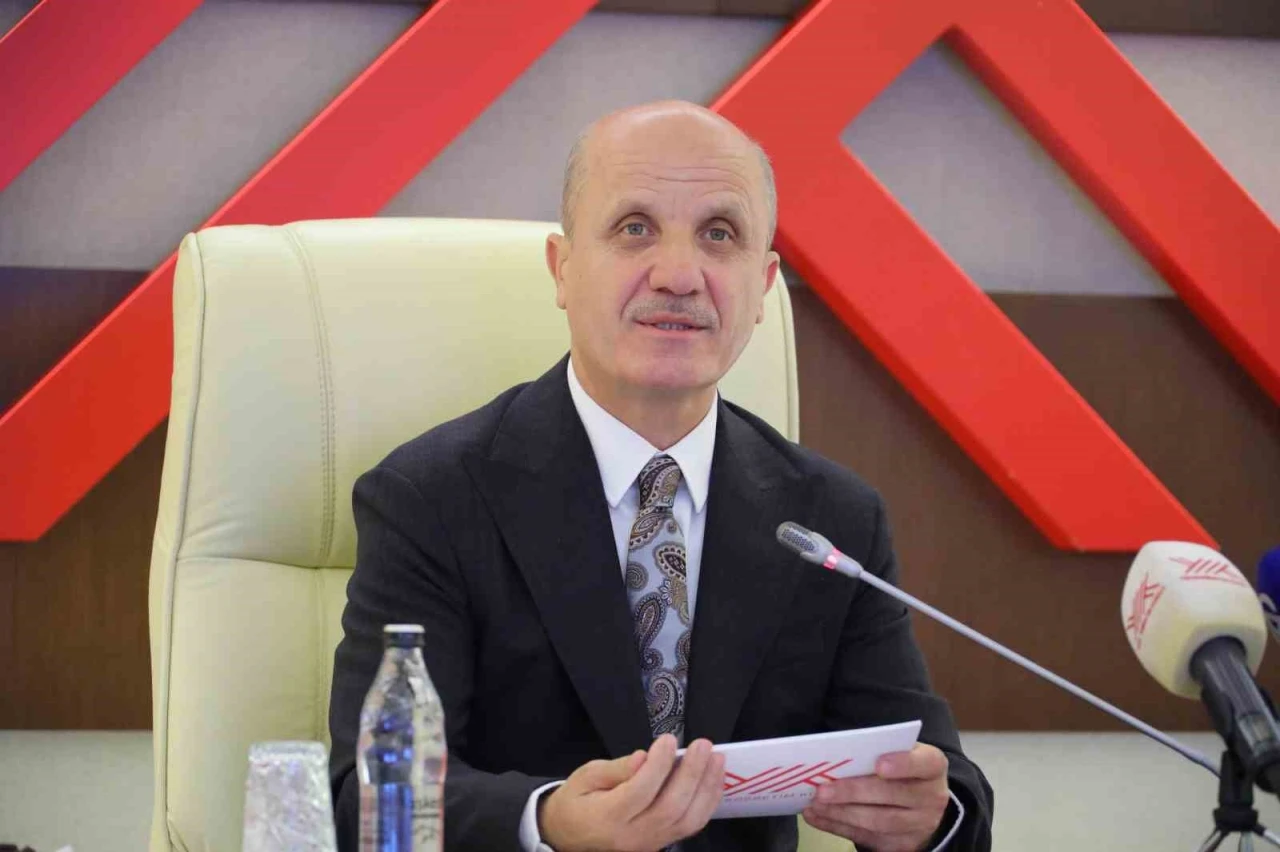 Üniversiteden 3 yılda mezuniyet uygulaması önümüzdeki yıl başlayacak
